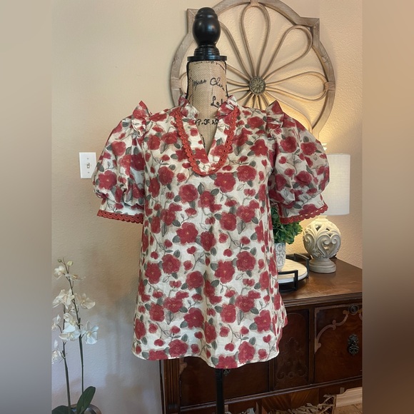 ENTRO Floral Puff Sleeve Embroidered Detail Women's Top - Picture 2 of 13